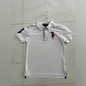 U.S. POLO ASSN polo shirt size S (8 years old) for boys.
100%cotton
Like new